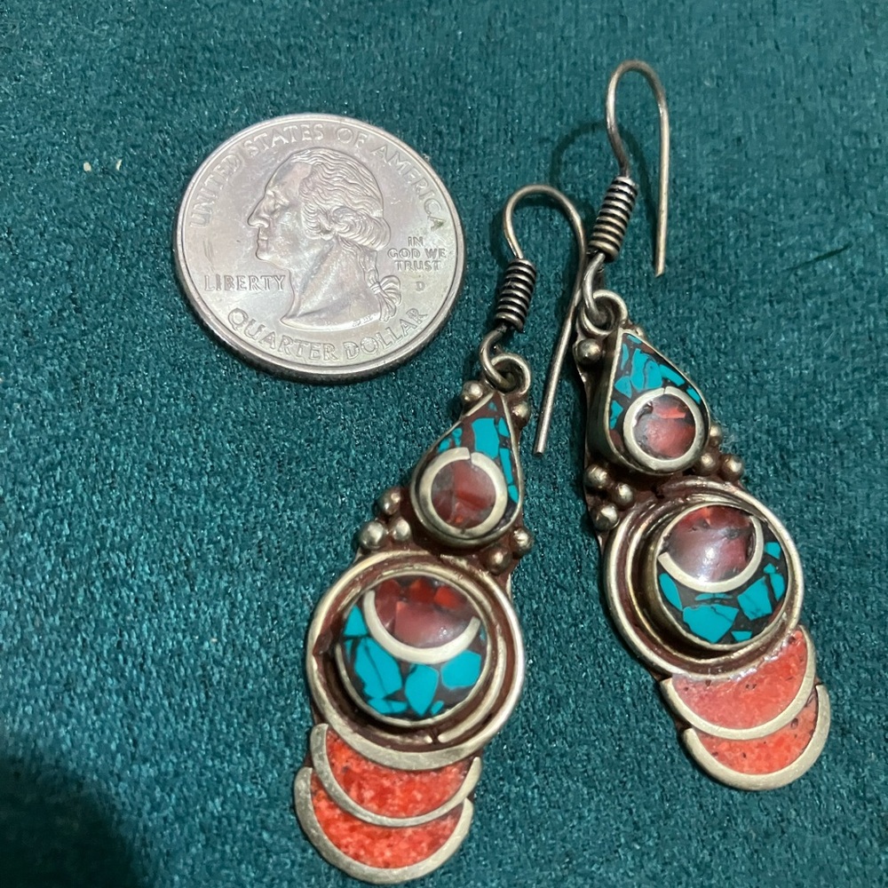 Handmade light weight dangled 2 inch earrings
